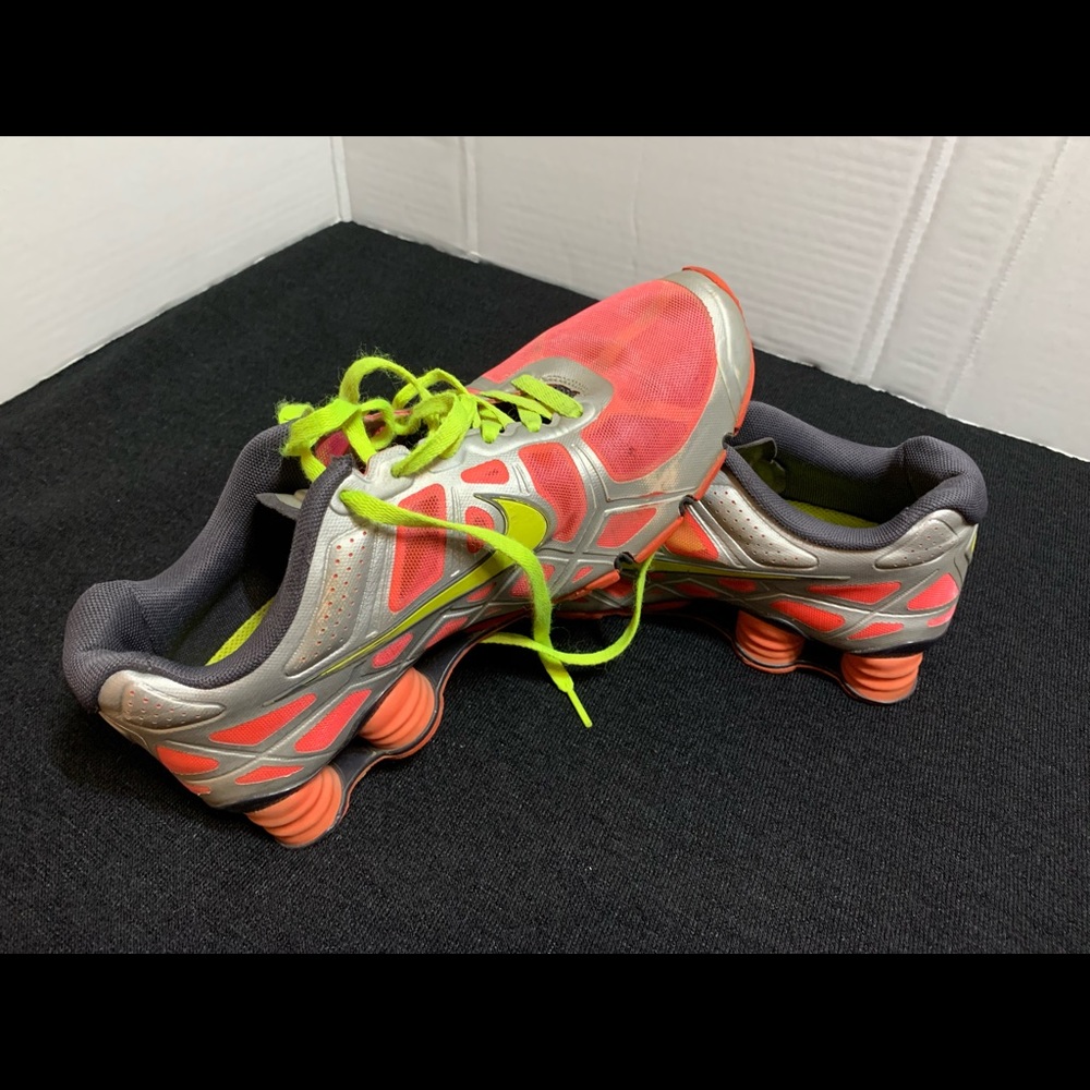NIKE Shox Turbo